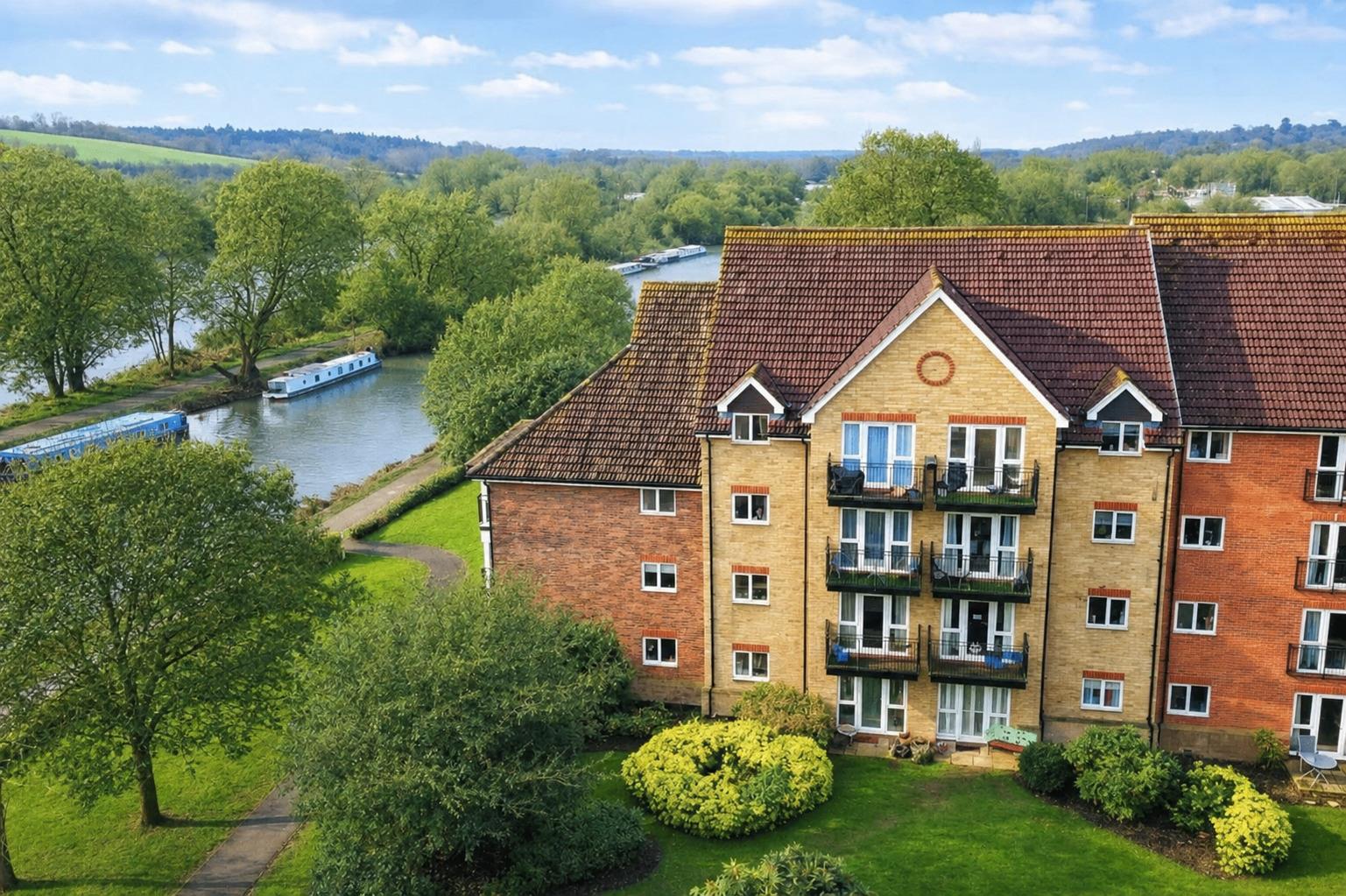 Crane Mead, Ware